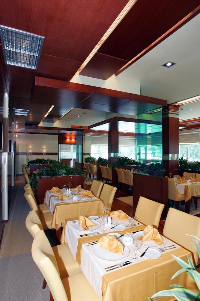 Hotel Cezar
