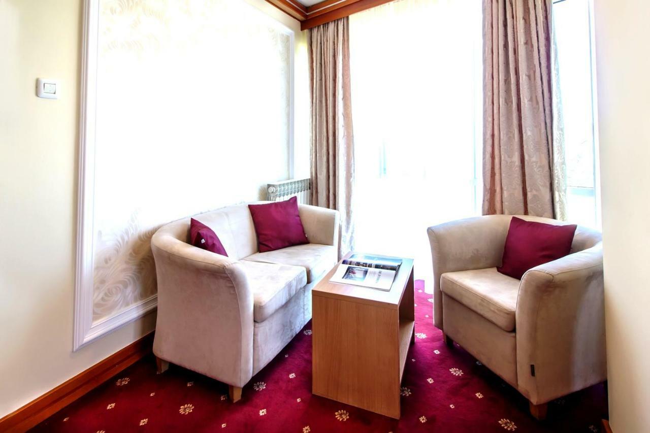 Hotel Cezar 4*